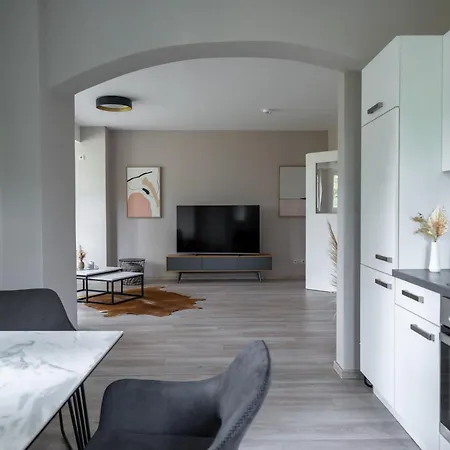 Helle In Bahnhofsnaehe Apartament Oranienburg