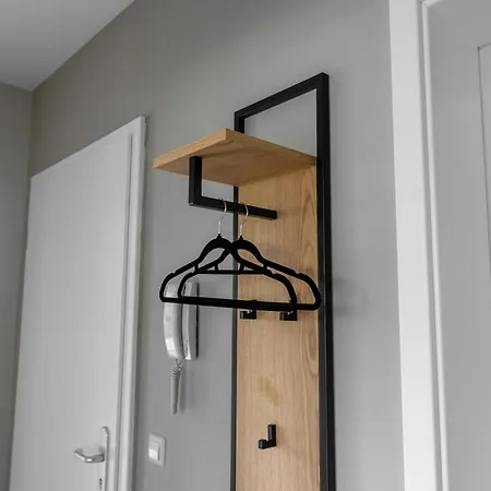 Helle In Bahnhofsnaehe * Oranienburg